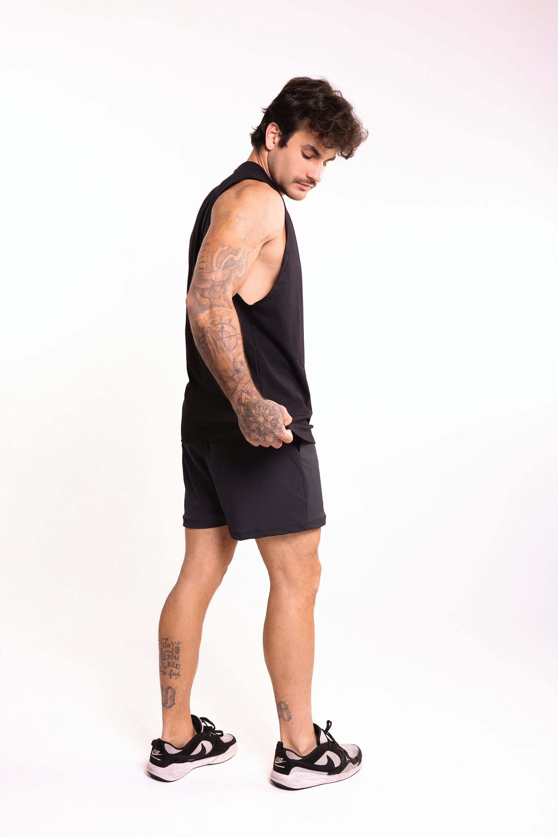 Camiseta Regata Fechada Preto