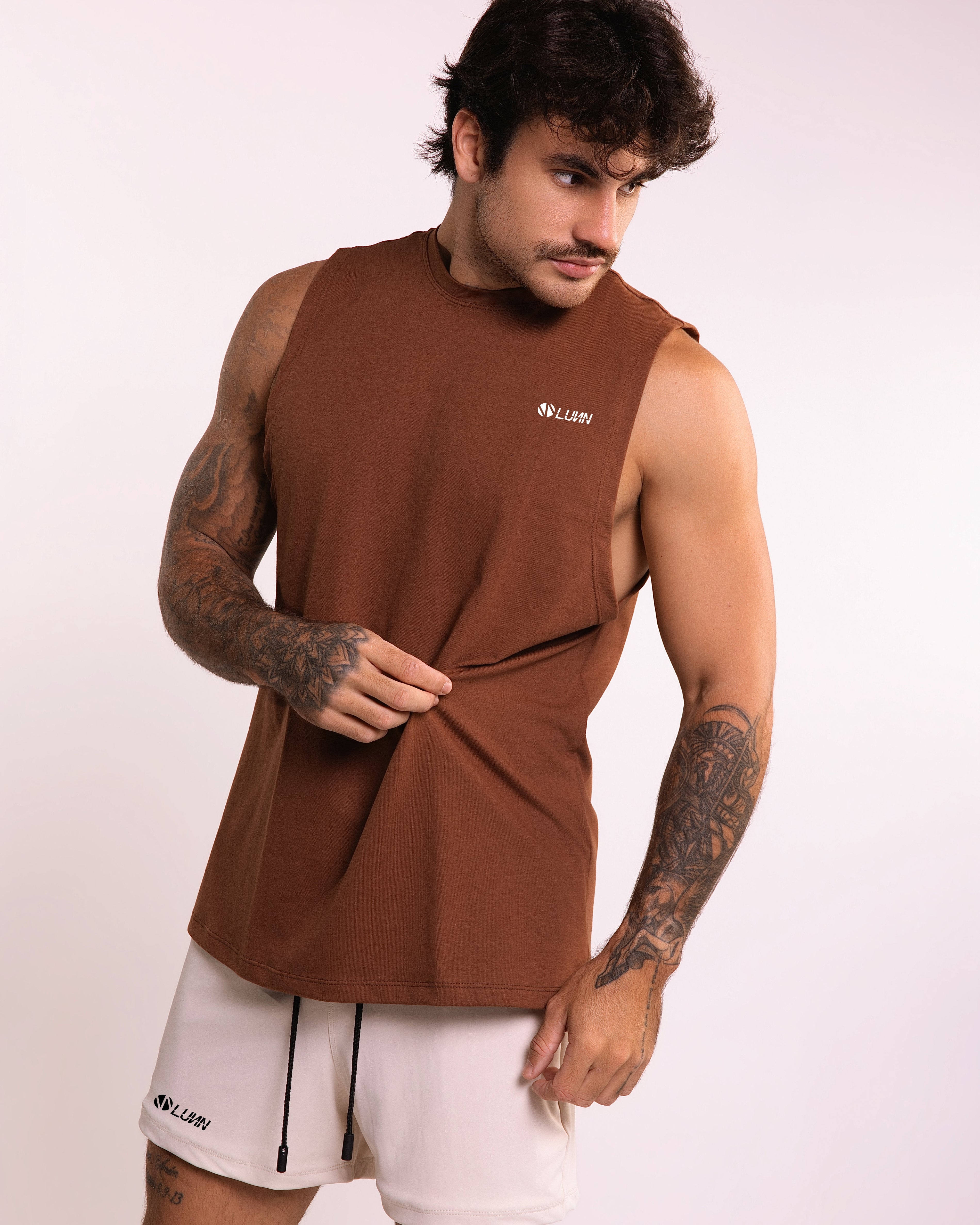 Camiseta Regata Fechada Marrom
