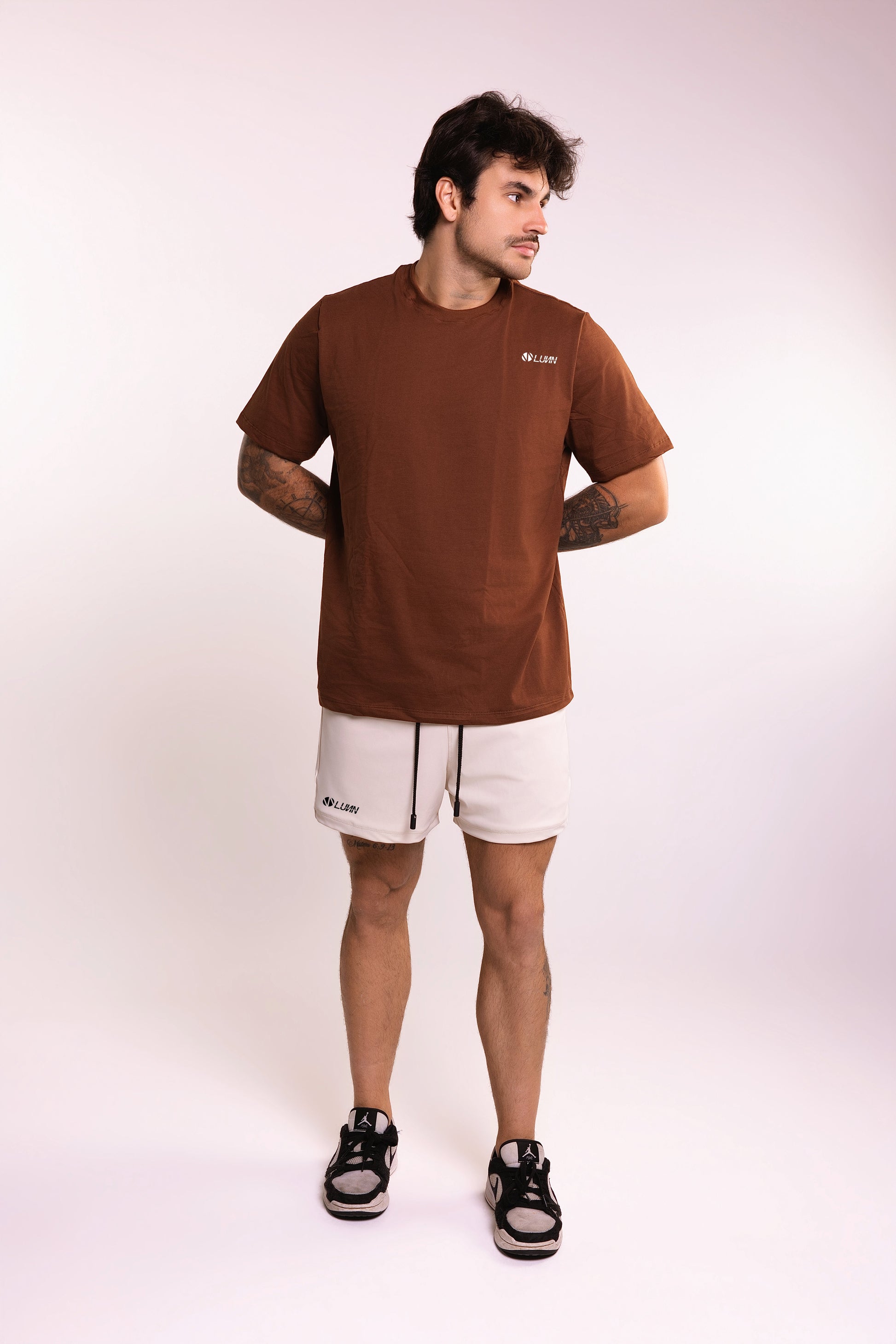 Camiseta Básica Marrom