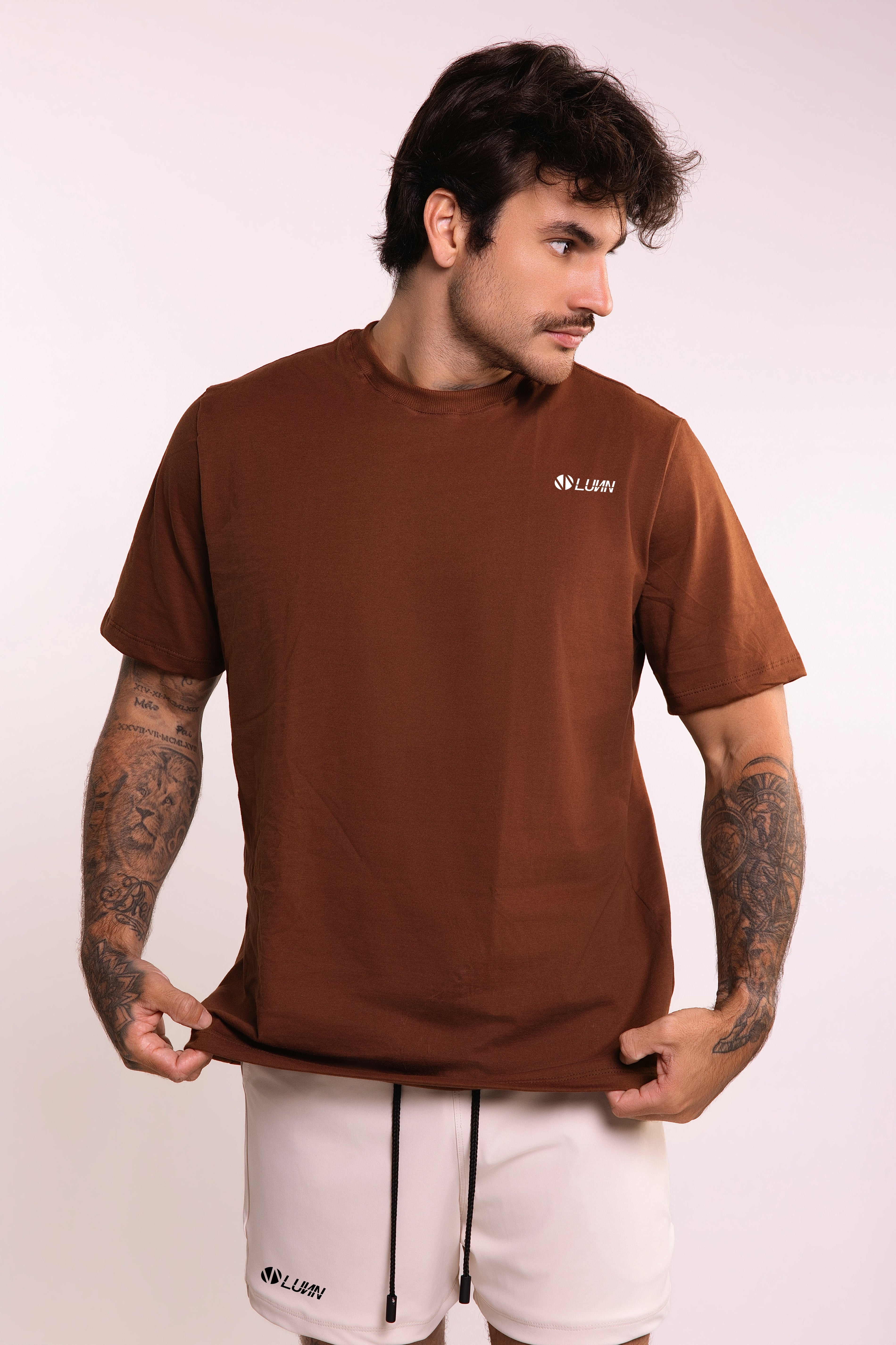 Camiseta Básica Marrom