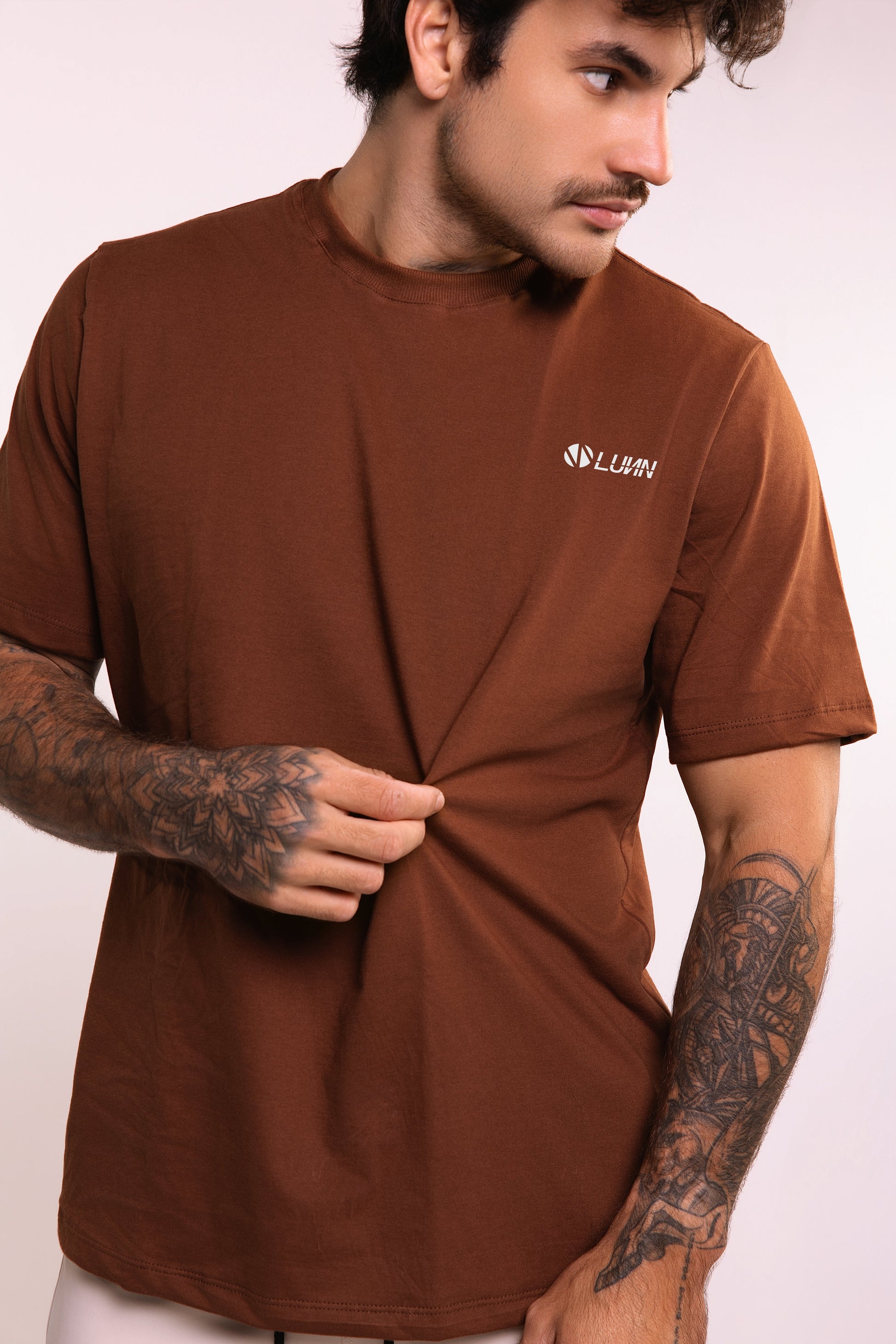 Camiseta Básica Marrom