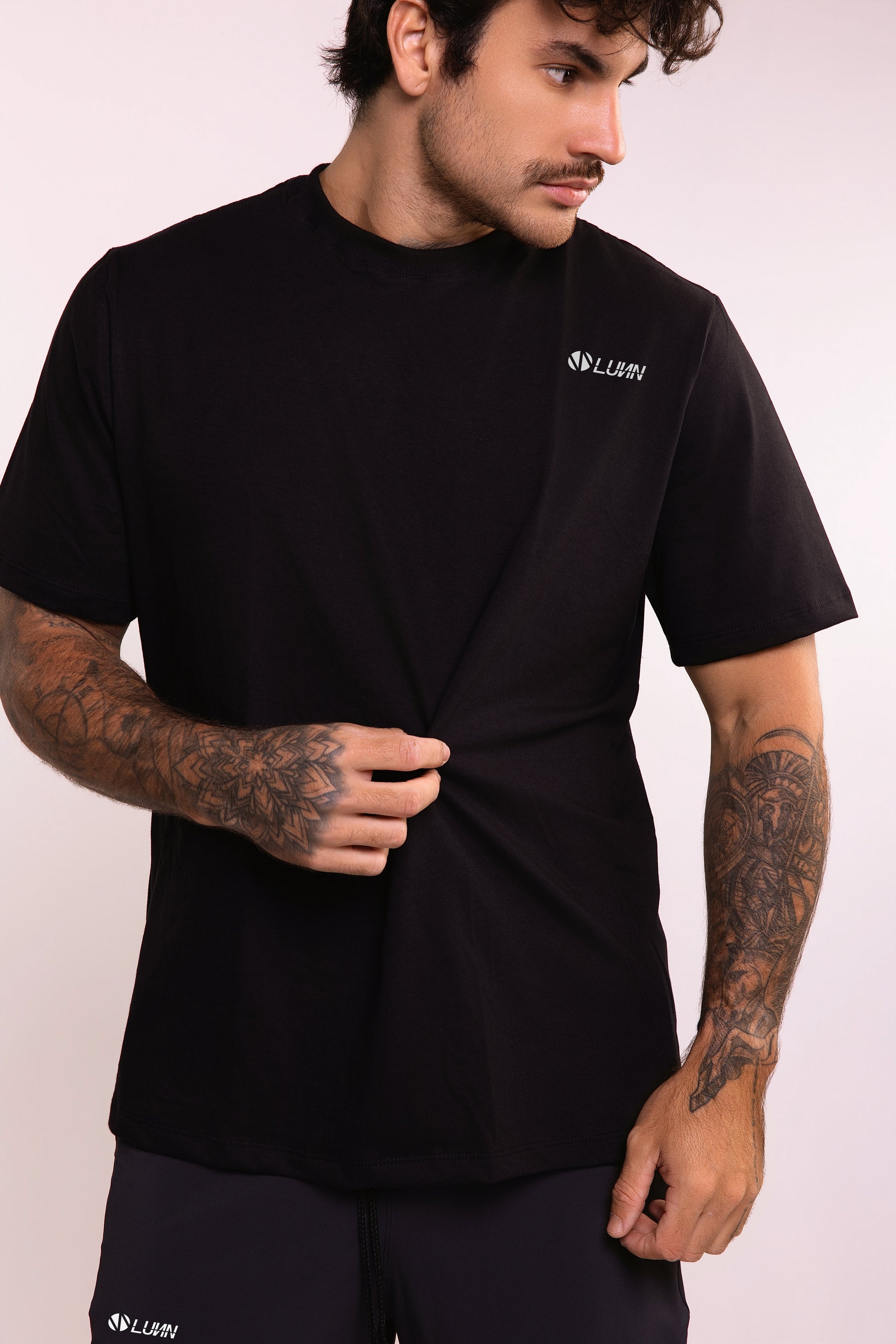 Camiseta Básica Preto